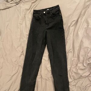 Black High rise mom jeans